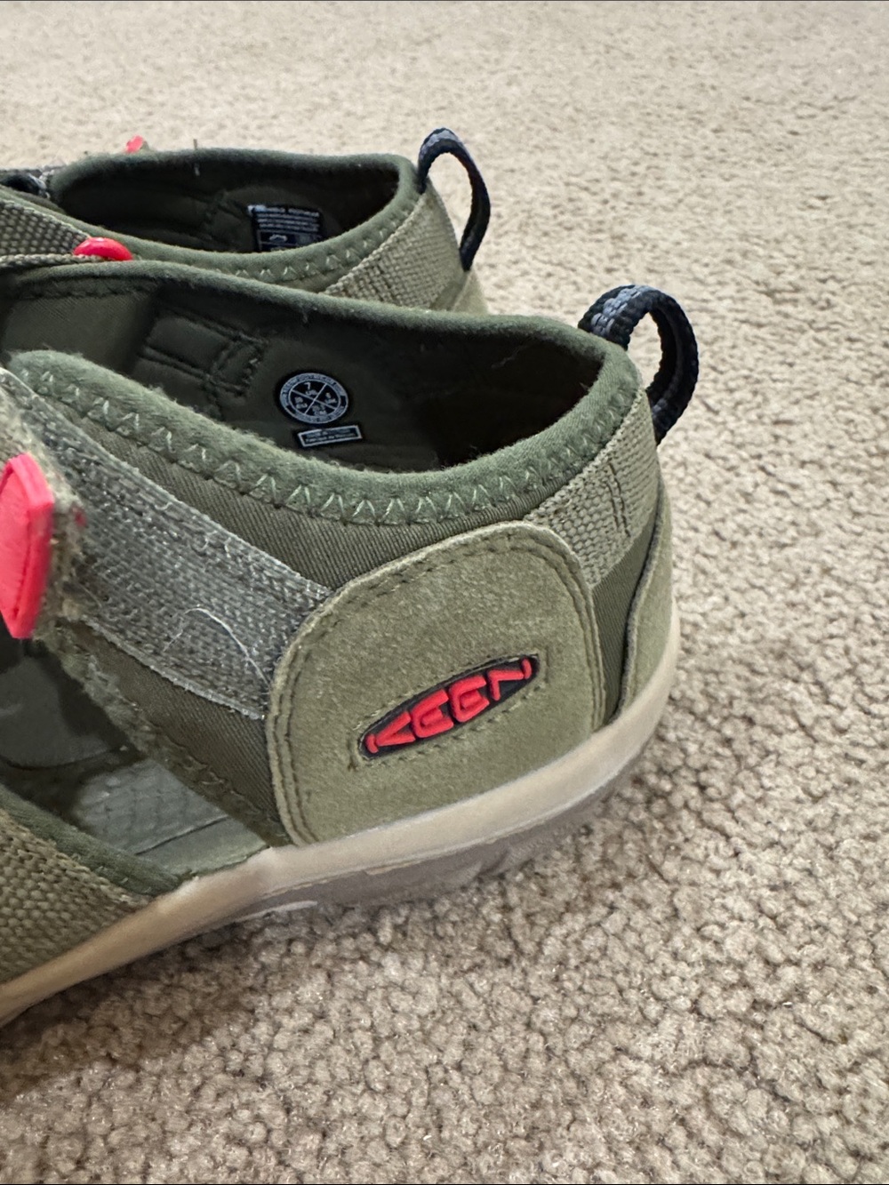 Keen Newport H2 - Big Kids size 7 - Picture 3 of 5